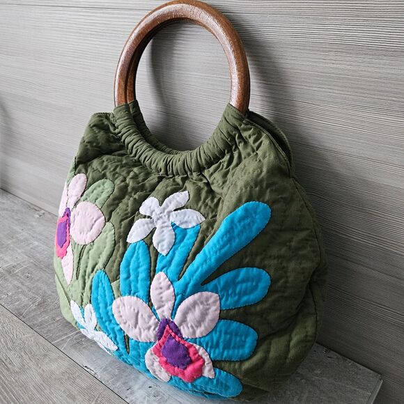 RT Import Boho Multicolor Hawaii Tropical Floral Purse Wood Handle Quilted Bag - Picture 2 of 16